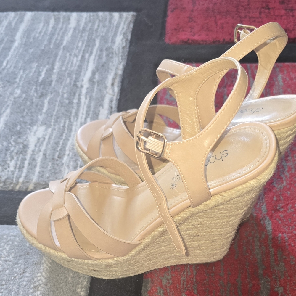Shoe Dazzle Tan Wedge Sandals with Strappy Design